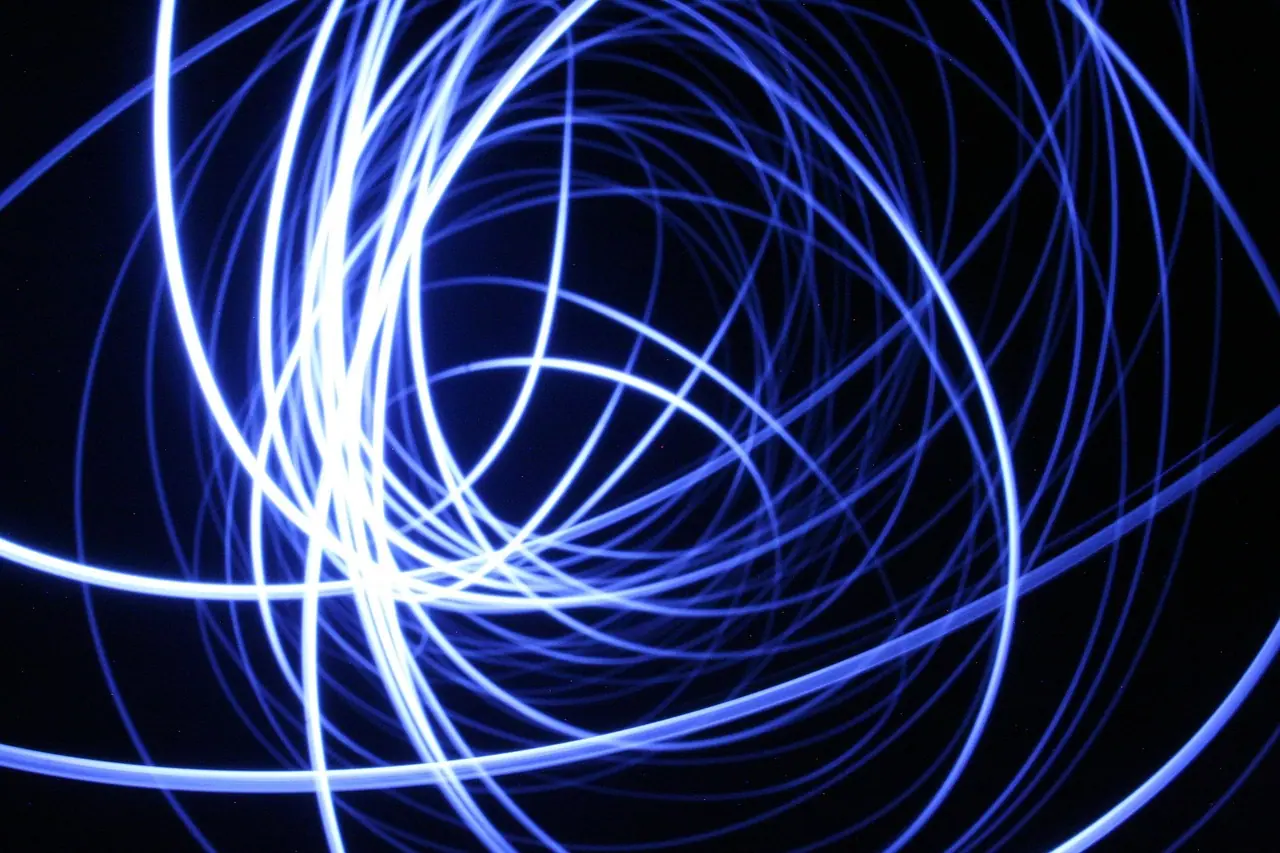 Photograph: light, drawing with light, blue