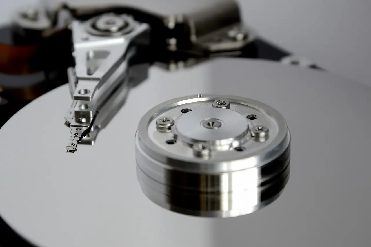 Photograph: information, data, disk