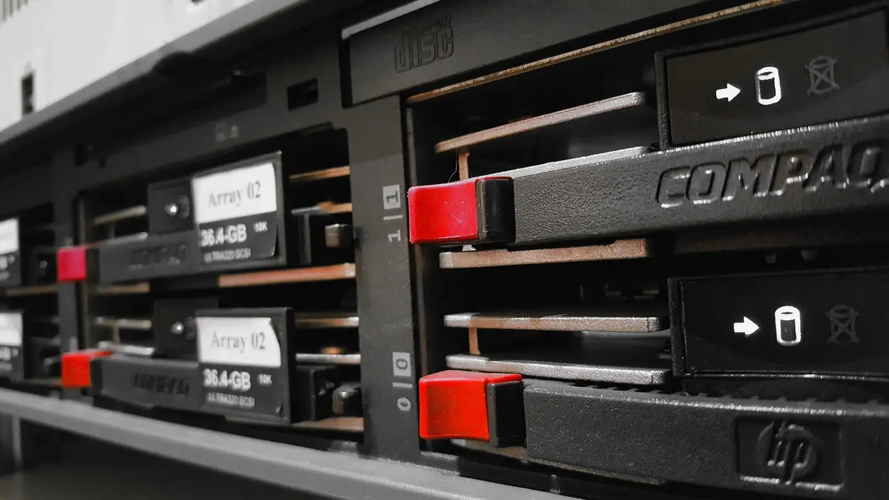 Photograph: server, network, computer