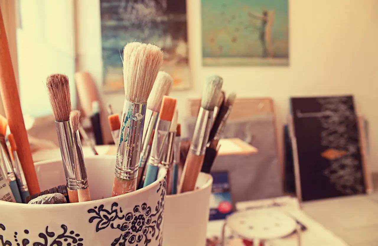 Photograph: brushes, art, painting