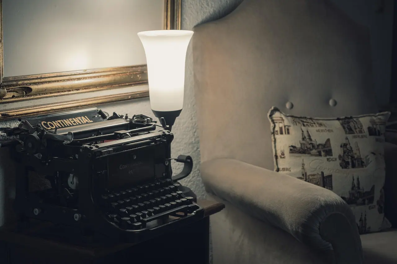 Photograph: typewriter, technology, write
