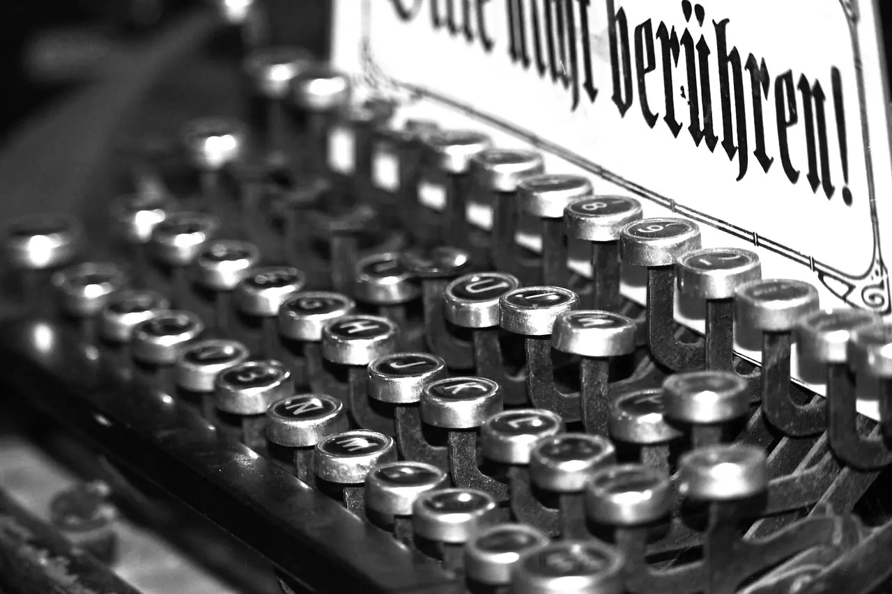 Photograph: old typewriter, typewriter, retro