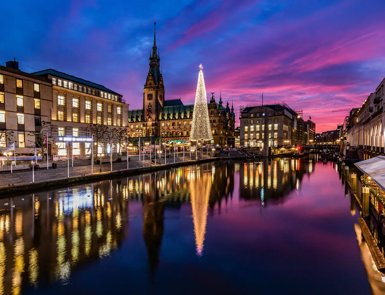 Photograph: hamburg, christmas market, christmas