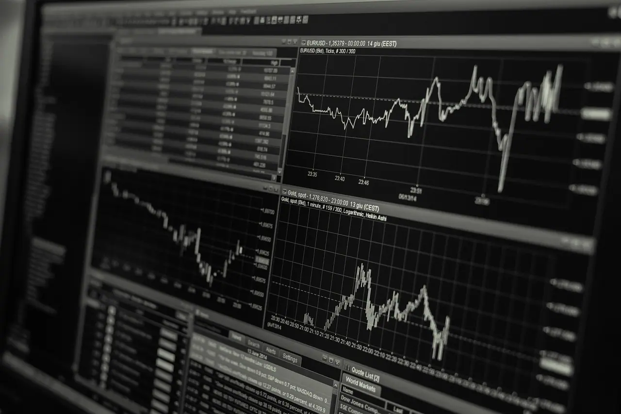 Photograph: stock, trading, monitor