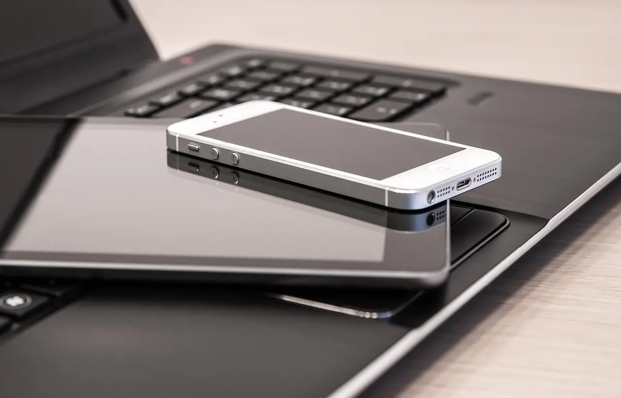 Photograph: technology, devices, electronics
