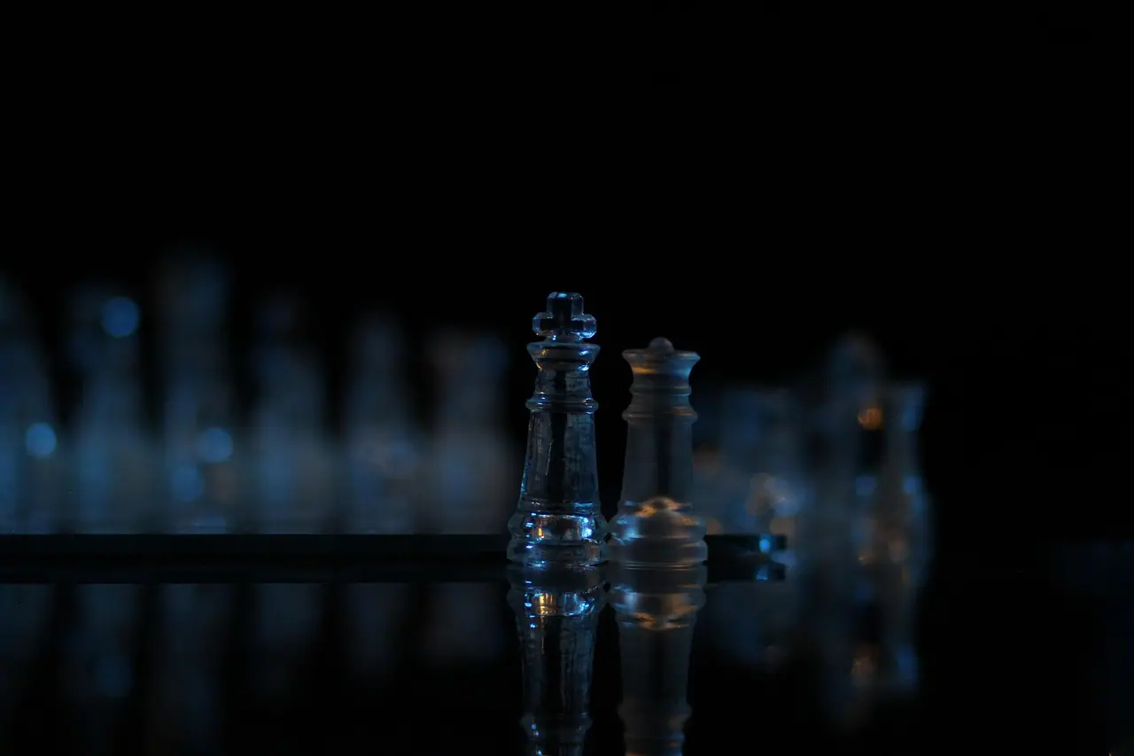 Photograph: chess, crystal, chess board