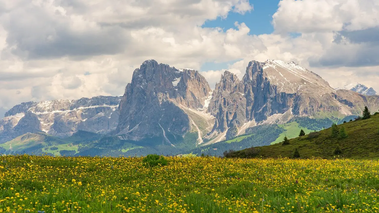 Photograph: seiser alm, dolomites, mountains