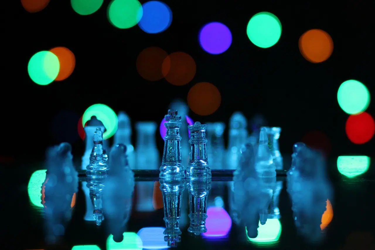 Photograph: chess, crystal, chess board