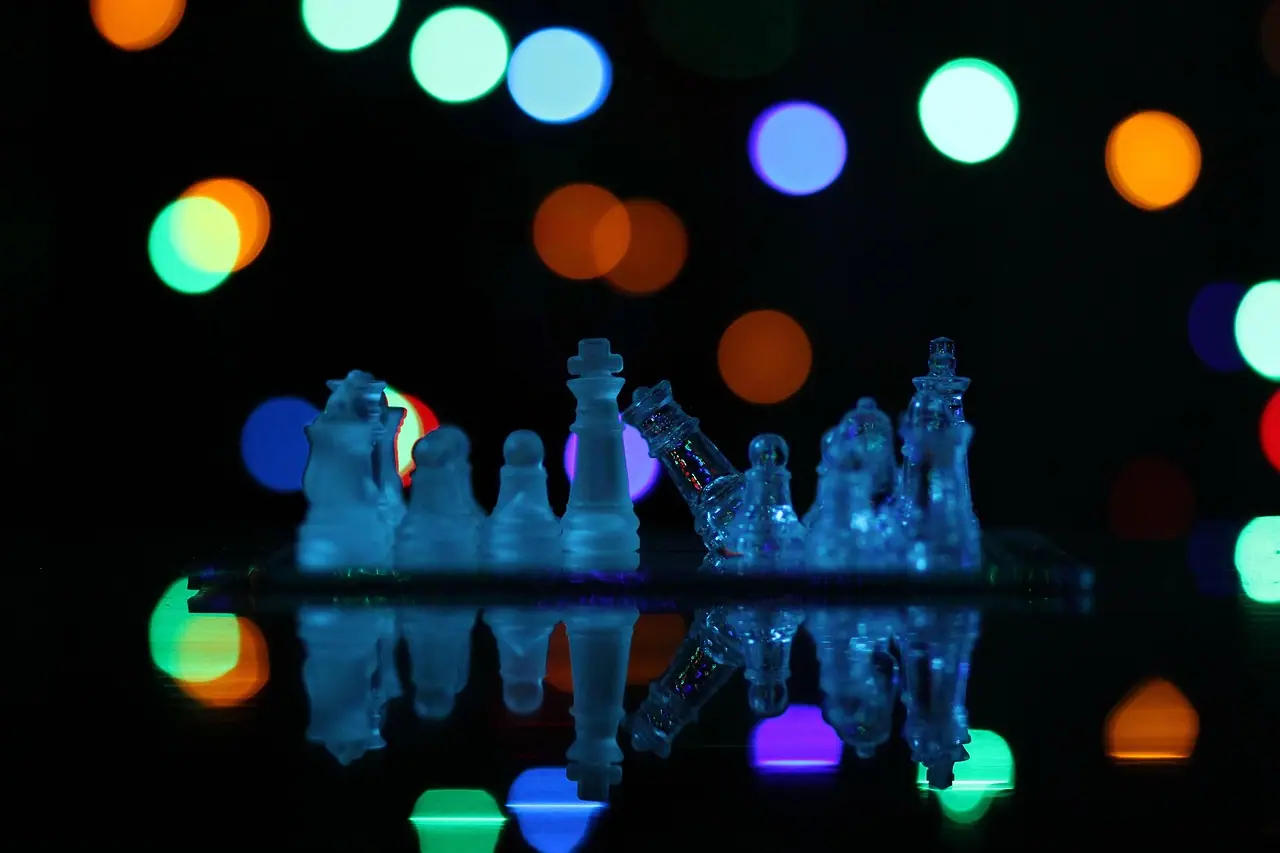 Photograph: chess, crystal, chess board