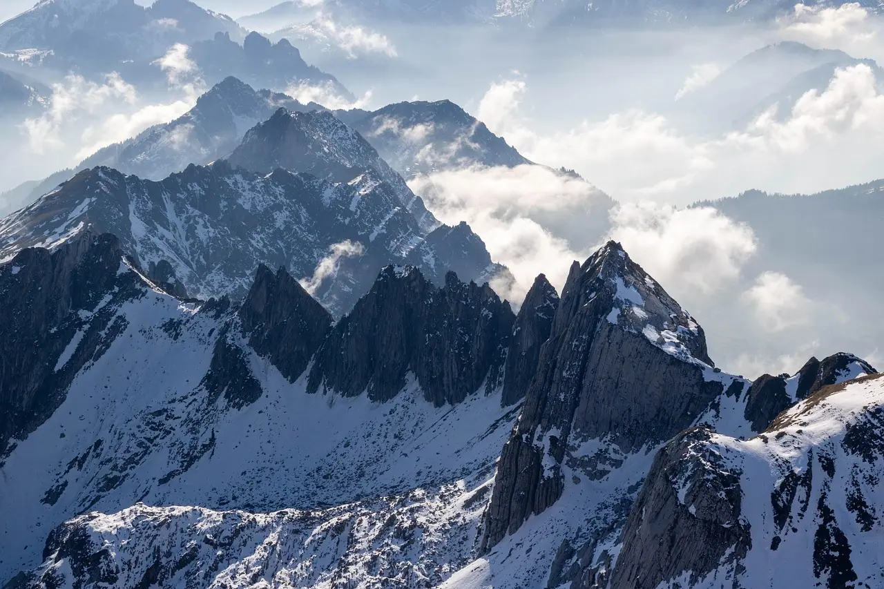 Photograph: peak, summit, mountains