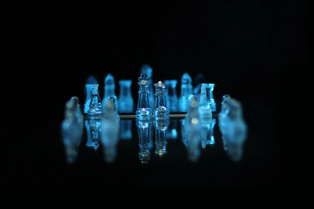 Photograph: chess, crystal, chess board