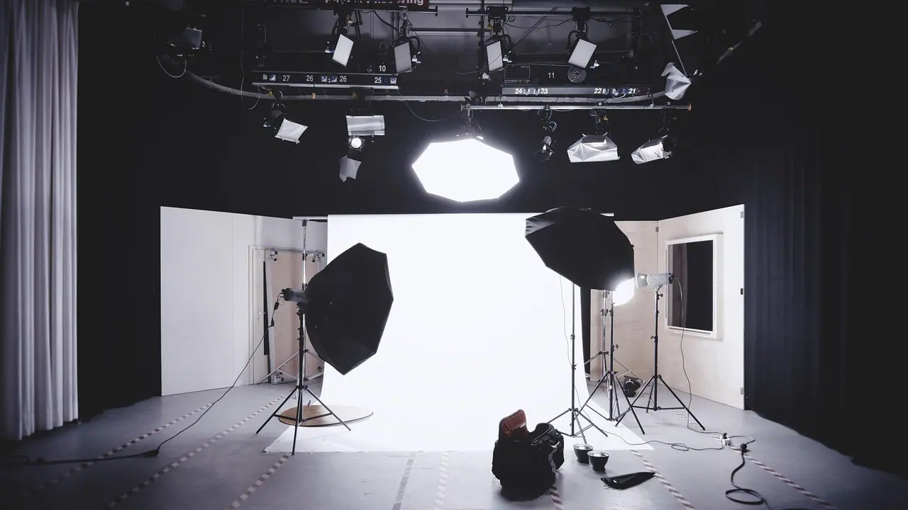 Photograph: photography, studio, photo shoot
